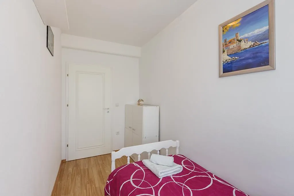 Apartment Anna Kaštela 0*,