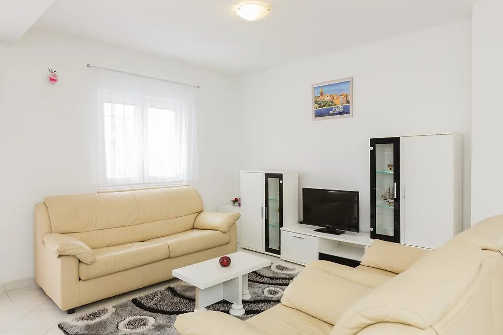 Apartment Anna Kaštela